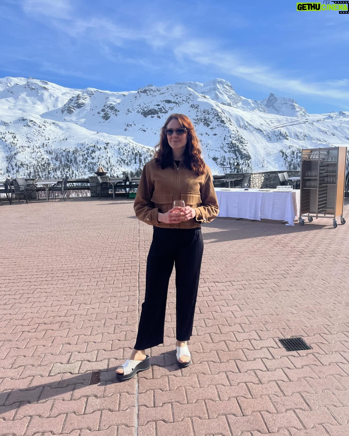 Kate Nash Instagram - Eucalyptus Ricola for the win 🏔️ Thanks to @zermattunplugged for having us!!