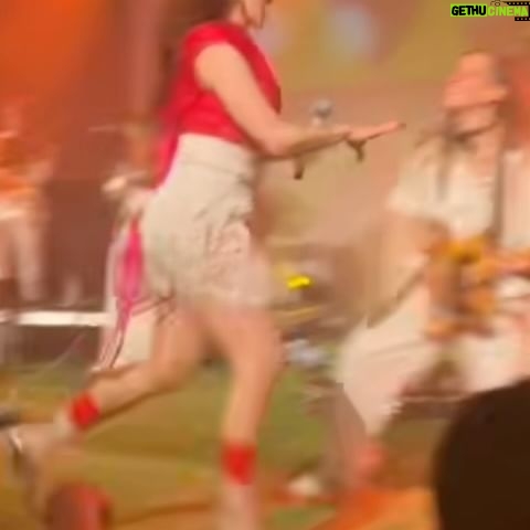 Kate Nash Instagram - To join our circus buy tickets to KOKO Nov 28th! Link in bio!(p.s low ticket warning!) ⚠️💋