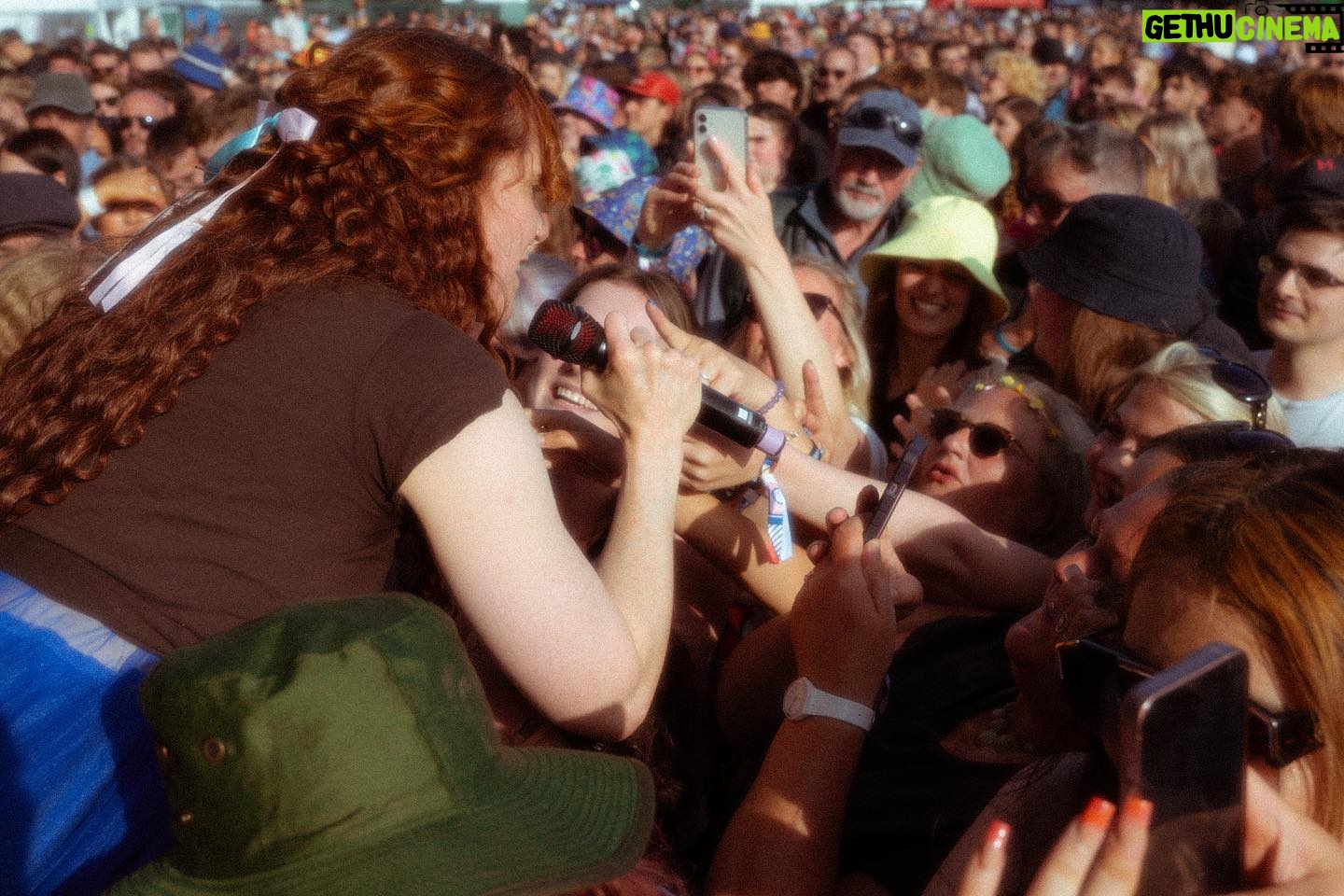 Kate Nash Instagram - Such good energy!! Thank you @bingleyweekend 🫶✨ photos @dorapaphides