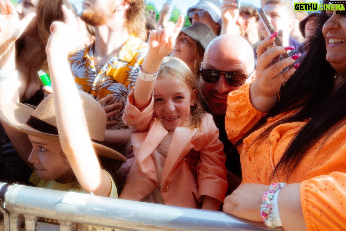 Kate Nash Instagram - Such good energy!! Thank you @bingleyweekend 🫶✨ photos @dorapaphides