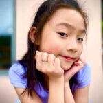 Kate Pang Instagram - 初生之犊不畏虎，地震来的时候，我们大人都吓得要死，问妹妹在学校的时候会不会害怕，她老神在在的说「还好啊～～～老师说地震来的时候要冷静。」 我们都要乖乖听老师的话。 💍： @thestarry.kids