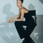 Kate Pang Instagram - 每一个美丽画面的背后，都是无数人的心血，所有的成就，都不是属于自己一个人的，感恩每一段善缘。 🕺🏻Styling： @keithpngtl 💄hair & makeup ： @limelightstudiosg @henryhongzhen_limelight @peiyisheng 💍Jewelry： @apmmonaco 👗Outfit： @aliceandolivia @aliceandolivia_singapore 📷Photo： @henryhongzhen_limelight @limelightstudiosg #katepang #keithpng #limelightstudiosg #aliceandolivia #apmmonaco #apmmonacosg #aliceandoliviasingapore #这衣服实在显瘦 #Keith老师很会 #Limelight一站式服务也太厉害 #妆发摄影美甲全包 #自带滤镜的妆发技术