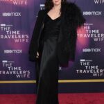 Kate Siegel Instagram – (Tap for tags) 

👗 vintage Galliano 
🧥Magda Butrym
💇🏻‍♀️Mandy Lyons
💋Judy Chin
💎 Title of Work

It really takes a village, and I’m lucky to be surround by the best.
