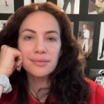 Kate Siegel Instagram – music suggestions for typical family interactions this holiday season

#thefallofthehouseofusher