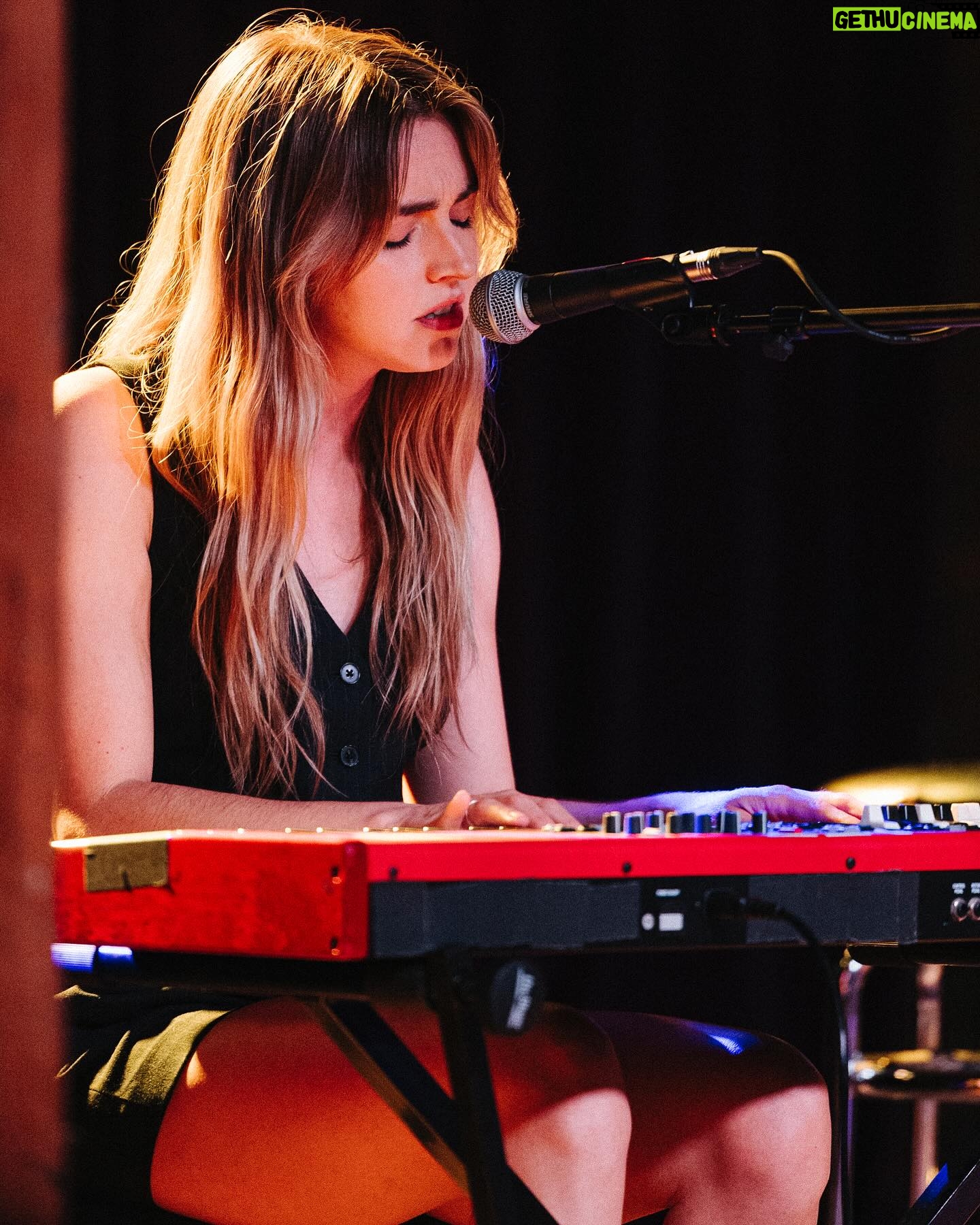 Katelyn Tarver Instagram - Nashville! Last night was so special. I decided when I booked this show that I wanted to try and play it solo. It was a big swing for me, and y’all were the perfect crowd for it. I was so nervous! But y’all had my back from the first song. Thank you for showing up (in scary weather!!!) to support me. I am so lucky. Swipe to last slide for the best homemade KT merch I’ve ever seen. All pics by @andybarron 🥹 And huge thanks to @canneryhallnashville for having me ❤️