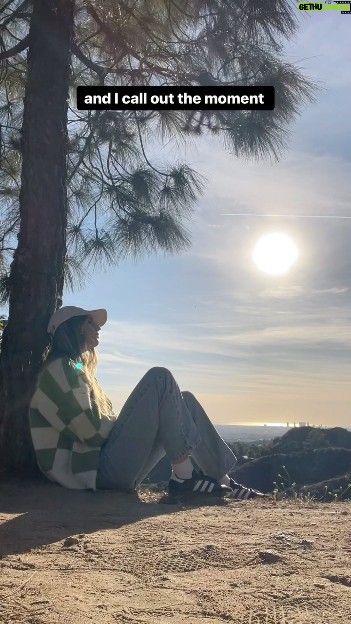 Katelyn Tarver Instagram - A song for your friends that feel more like family 🥹