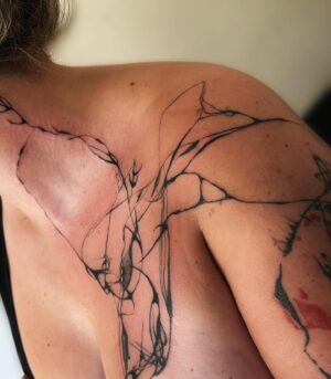 Kateřina Hrachovcová Instagram - Erika .ink 

#tattoo #freehandtattoo