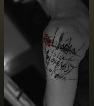 Kateřina Hrachovcová Instagram - Mirka 
*72 

láska síla moudrost pokora 

Mít svou osobitost a autentičnost, být sám sebou ***

#tattoo #tattookaira
#numerology #freehandtattoo 

Má vášeň v symbolech a číslech mi dává vyjímečnou sílu v tématech, která na Vás ráda přenesu v té nejhlubší podobě a spojením s vašim Já.
Není to tetování ale příběh, který se vám vpíše pod kůže a zanechá trvalou vzpomínku a podtrhne vaši identitu. 

Kdo má zájem otevřít mysl spolu se mnou a podívat se hlouběji do duše a mělce do kůže, ráda se s vámi touto formou spojím 
Vždy prosím jen na mail : 
✨✨✨ kairakaterinaa@gmail.com   připiš své datum narození ✨✨✨

#tattookaira #freehandtattoo 
#freehand #numerology