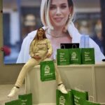 Katerina Stikoudi Instagram - ✨ Christmas Giveaway ✨ Οι γιορτές των Χριστουγέννων πλησιάζουν! Θες να ανανεώσεις το ντύσιμό σου ή να κάνεις τα πιο ξεχωριστά δώρα; Η Admiral είναι εδώ για εσένα! Σε συνεργασία με την αγαπημένη μου @admiralgreece κάνουμε δώρο, σε 5 τυχερούς, δωροεπιταγές των €100 για να κάνουν τα χριστουγεννιάτικά τους ψώνια σε οποιοδήποτε κατάστημα Admiral, σε όλη την Ελλάδα ή online στο admiralsports.shop Για να πάρεις μέρος στον διαγωνισμό ακολούθησε τα παρακάτω βήματα: 🥰 Follow @stikoudikaterin & @admiralgreece 🛍️ Σχόλιο ποι@ θα πάρεις μαζί σου για ψώνια ⏳ Ο διαγωνισμός λήγει στις 21/12 και ώρα 23:59. Τα αποτελέσματα θα ανακοινωθούν 22/12! Η εξαργύρωση της δωροεπιταγής μπορεί να γίνει έως 31/01. #yourlifeyourgame #admiralgreece #admiralstyle #createdwithadmiral #thenewadmiralworld