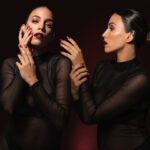 Katerina Stikoudi Instagram - Disclosure Nails : Ο μαγευτικός κόσμος του σκοτεινού ρομαντισμού. Οι βαθιές χειμωνιάτικες αποχρώσεις μας δείχνουν τη δύναμη των χρωμάτων. Πλούσια κόκκινα και σαγηνευτικά μπεζ από τη @laloo_cosmetics 🍷💋 #LalooCosmetics #StikoudiNails #Disclosure #νυχια #ημιμονιμο