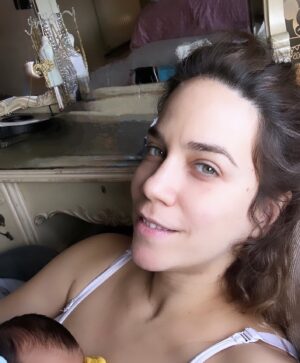 Katerina Stikoudi Instagram - Χρονια πολλά γυναίκα , μητέρα , αδερφή , σύζυγος .. ! 
Οι ρολοι μας πολλοί αλλά έχουμε μάθει να τα καταφέρνουμε , για τα δύσκολα είμαστε πλασμένες … 💪🏻 

#womenpower #staystrong #life #motherhood #mother ❤️