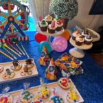 Katerina Stikoudi Instagram - Ήρθες μας άλλαξες τη ζωη και σ ευχαριστούμε γι αυτό !! Χρόνια πολλά Βυρωνακι μας ! @candy_cat_patisserie1 @elizabeth_candycat ❤️ The muppet show party !!