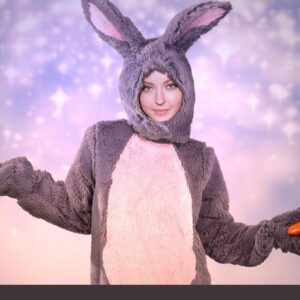 Katharine Isabelle Instagram - Found this photoshop on the internet and wow thank you Internet where would we be without you ✨