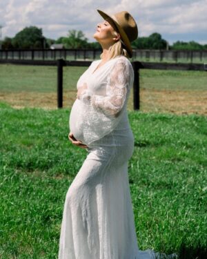 Katherine Bailess Instagram - Baby Boy Flynn coming soon💙💙 👶🏼 #familyofthree #babyboy  #cannotwaittomeethim …….
📸 : @emmamanningphoto 💄: @jessicacmua 👗: @bumpcity_nash