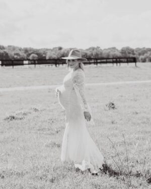 Katherine Bailess Instagram - Baby Boy Flynn coming soon💙💙 👶🏼 #familyofthree #babyboy  #cannotwaittomeethim …….
📸 : @emmamanningphoto 💄: @jessicacmua 👗: @bumpcity_nash