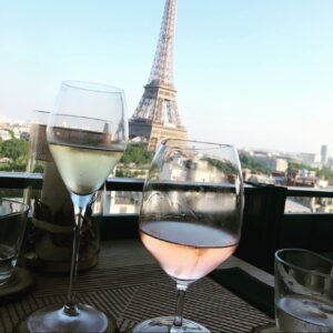 Katherine Bailess Instagram - “Paris is always a good idea.” - Audrey Hepburn ❤️ #europeanvacation #paris #inlove #CaliinParis