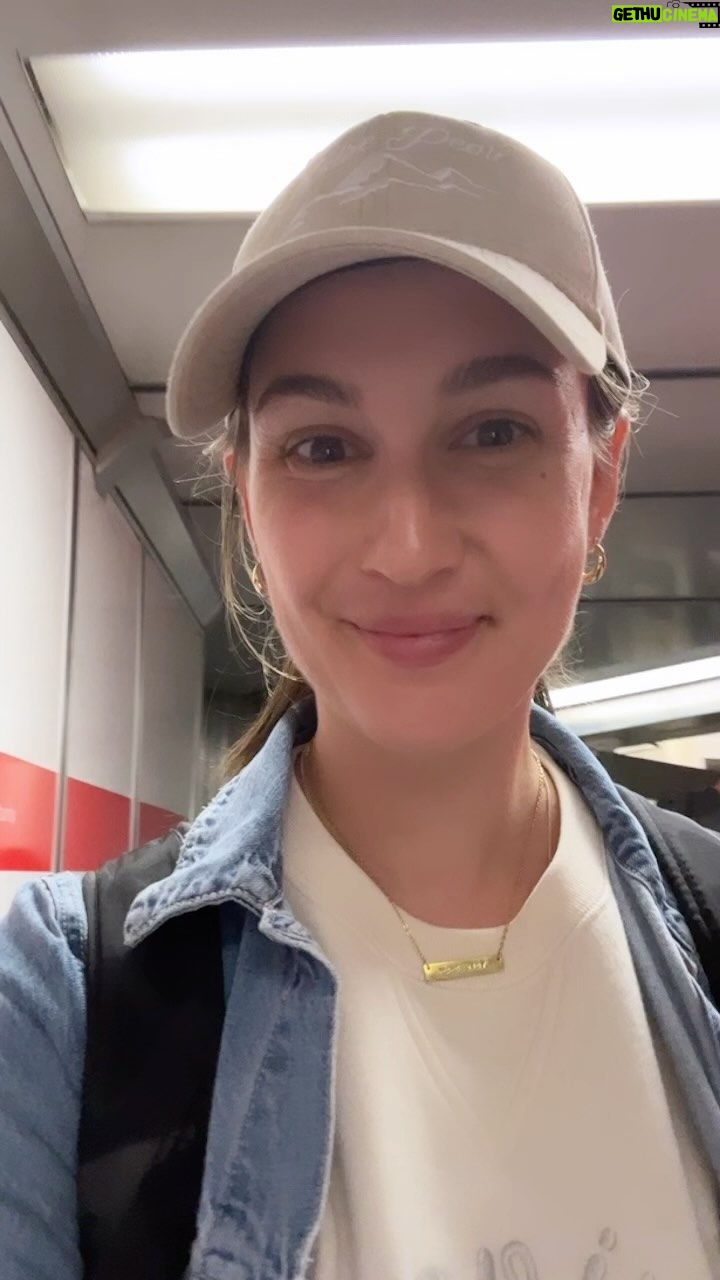 Katherine Barrell Instagram - Ok Australia it’s finally happening!!!! See you soon Earpers!!!! 🇦🇺 @ozcomiccon