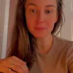 Katherine Barrell Instagram – HELLO!!! 👋 reconnecting!! ❤️