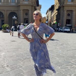 Katherine Kelly Lang Instagram - Ashley and I have been enjoying Florence! Such a beautiful city! #firenze🇮🇹 @ashleyaubra