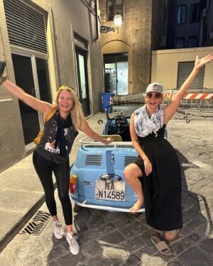 Katherine Kelly Lang Instagram - Ashley and I have been enjoying Florence! Such a beautiful city! #firenze🇮🇹 @ashleyaubra