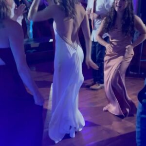 Katherine Kelly Lang Instagram - Some more pics and fun at the wedding🥰🥰🥰 @jmattatkinson @brytneeratledge