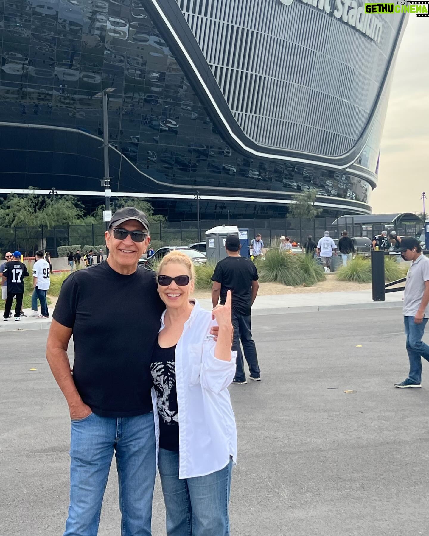 Kathleen Gati - 867 Likes - Went to my first in-person #football game! So much fun! #Raiders vs #Giants in #LasVegas Iām all grown up now!! šš¤Ŗš