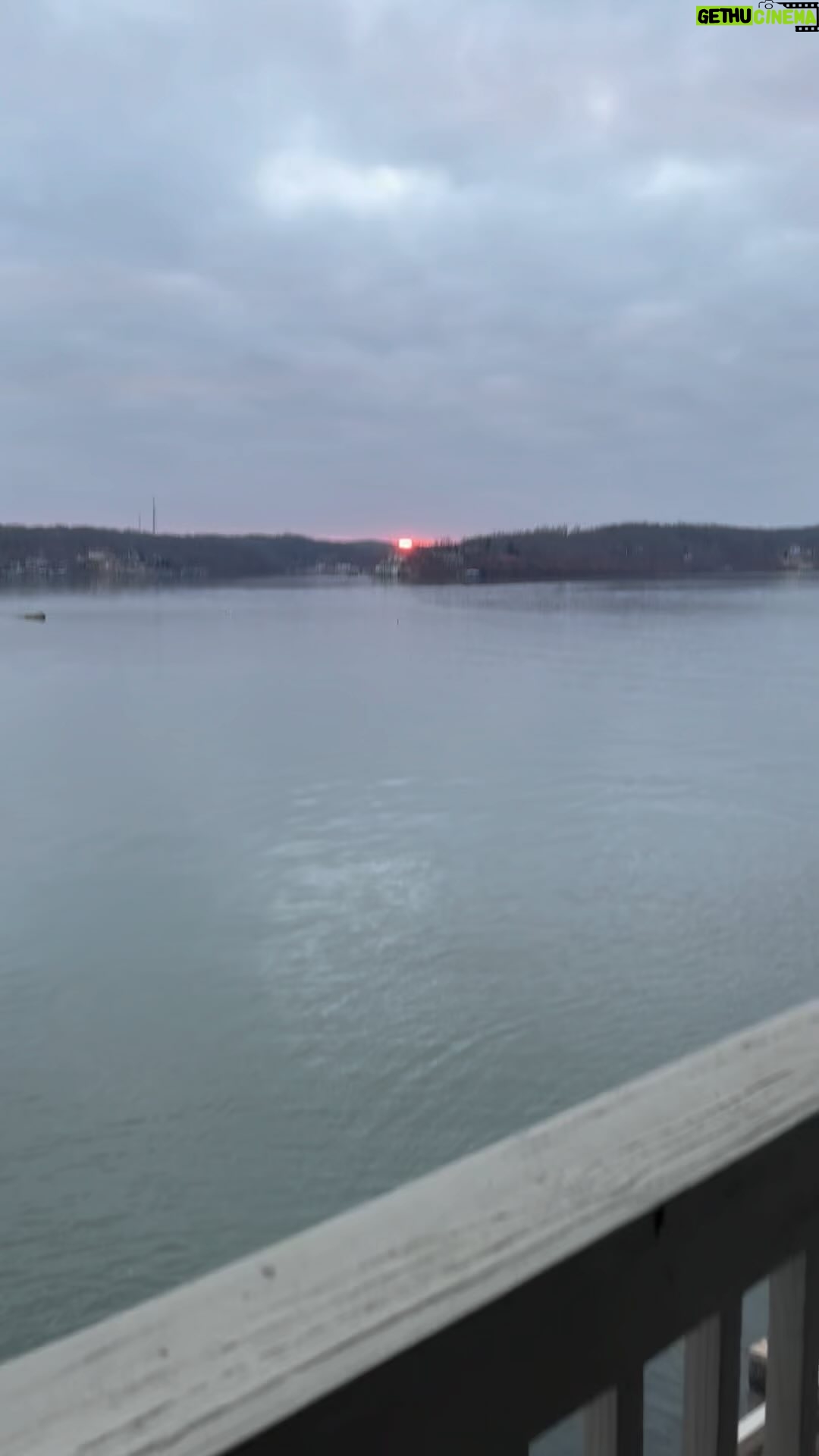 Kathleen Madigan - 2.2K Likes - āļøš.
.
#sunrise #friday #lakeoftheozarks