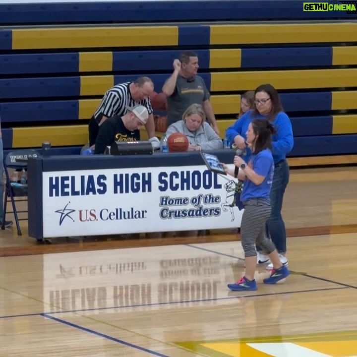 Kathleen Madigan - 3.4K Likes - Congrats to my nephew Jack & St. Joeās for winning the Catholic Bowlš.
.
I think you should win an actual bowl that says āIām Catholicā⦠but you donāt š„£.
.
#catholic #missouri #family #basketball #jrhigh #kathleenmadigan #madiganspubcast
