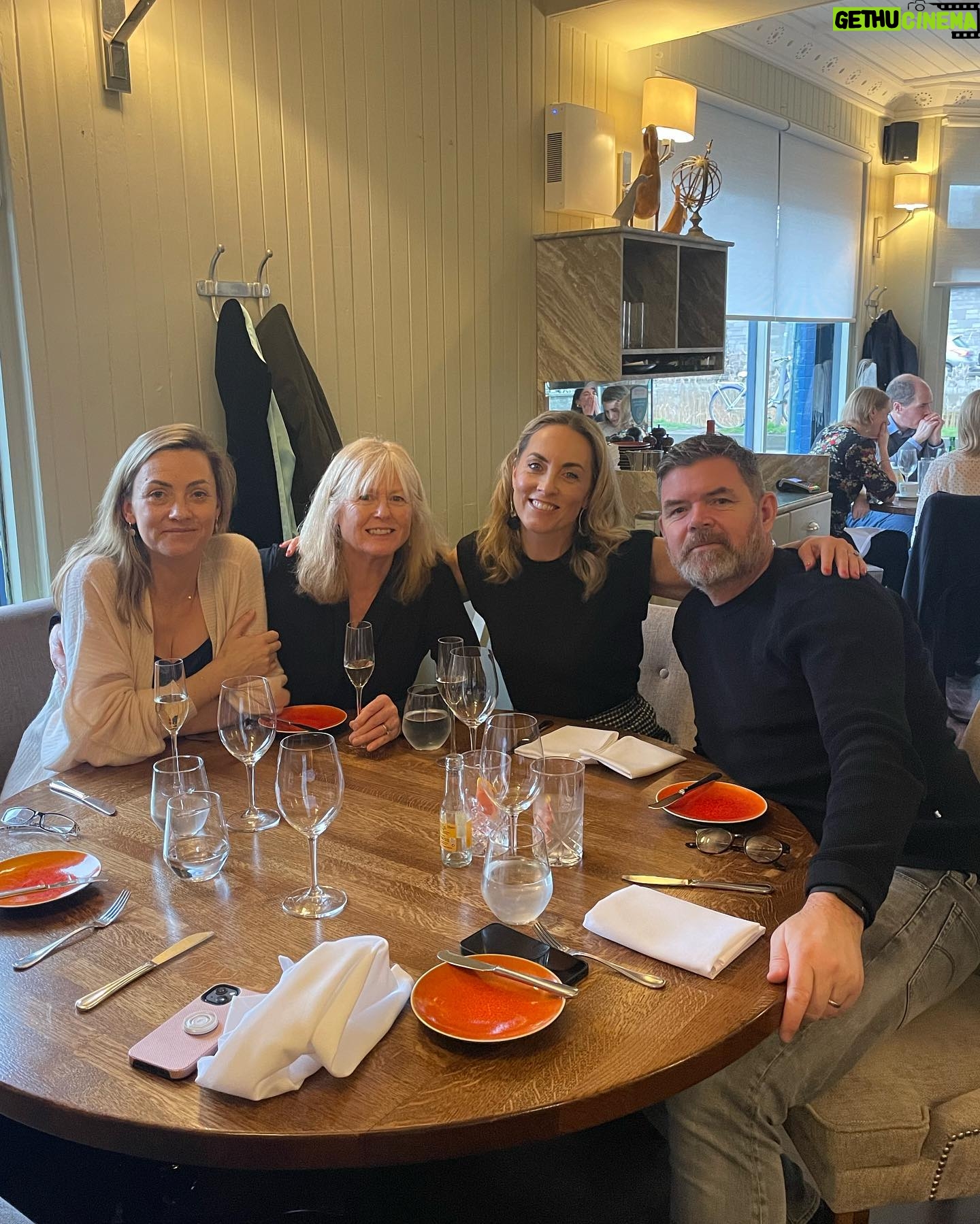 Kathryn Thomas - 1.5K Likes - Finally got to celebrate our January birthdays together.
So proud of my sis @linthomasie who had her first outing without baby Lily.
Sunday lunch @lockswindsorterrace didn’t disappoint. Food was incredible and one of the most comfortable and cosy restaurant rooms in Dublin by far! Put it on your list xx