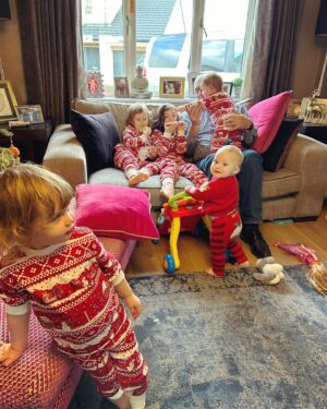 Kathryn Thomas Instagram - 24 hours together. Flew to Isle of Man where my brother lives with his two girls and gorgeous wife. We surprised him 🤣🤣My Dad and @linthomasie and baby Lily were part of the surprise too!! we think he enjoyed having us!!!!!We missed you @stephenthomas29 living his best life in Oz. But precious moments when all 5 cousins and granddaughters can spend time together