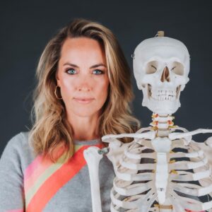 Kathryn Thomas Instagram - Knowledge is confidence…..but what does it really feel like to look inside your own body and see your heart, your kidneys or your cancer in full 3D technicolour? Since April I’ve been working on a TV series where we follow people who are undergoing surgery; in some cases life threatening but in every case life changing. In a world where medical science is constantly evolving it’s hardly surprising that technology in medicine now plays a pivotal role too. #mybodyfix follows 6 patients and their consultants who use virtual reality imaging prior to  surgery to help enhance patient autonomy and understanding, to relieve fears and to better prepare themselves and their families for successful recovery.  #mybodyfix starts this Tuesday 8.30pm on @rteone