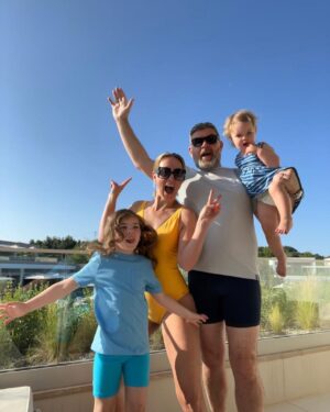 Kathryn Thomas Instagram - What an amazing  holiday, our 2nd time to @sani_resort_official They really deserve every accolade and award they have won to date. We stayed in Sani Dunes on this trip and I would highly recommend. As a working parent with young kids, the months and years seem to fly by 😱🥹🥹so nothing feels more special to me than getting away to hang out with this gang and make magical memories 🇬🇷🇬🇷❤️❤️