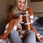 Kathryn Dunn Instagram - football sunday 🤎🏈 @livelovegameday