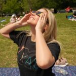 Kathryn Dunn Instagram - pov: you survived the eclipse end-of-the-world conspiracy 🌚🌙☄️ #eclipse #solareclipse #eclipse2024