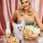 Kathryn Dunn Instagram - me and my easter bunny 🐰🐾🧺 swipe to see the cutest thing you’ll ever see😍😭