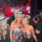 Kathryn Dunn Instagram - not my first rodeo… but it WAS indeed my first @kidrock rock n’ rodeo 🎸🤠🎶 @pbr #pbr #pbrfinals #kidrock #kidrockconcert #rodeo