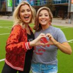 Kathryn Dunn Instagram - super bowl sunday is for the girls 🏈🎀 @livelovegameday #superbowl #superbowllviii #swifties #kansascitychiefs #chiefs