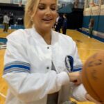 Kathryn Dunn Instagram - It’s game time 🏀⌚️ thanks for having me out to the mavs game, @tissot_official! #YourTimeDefinesYourGreatness