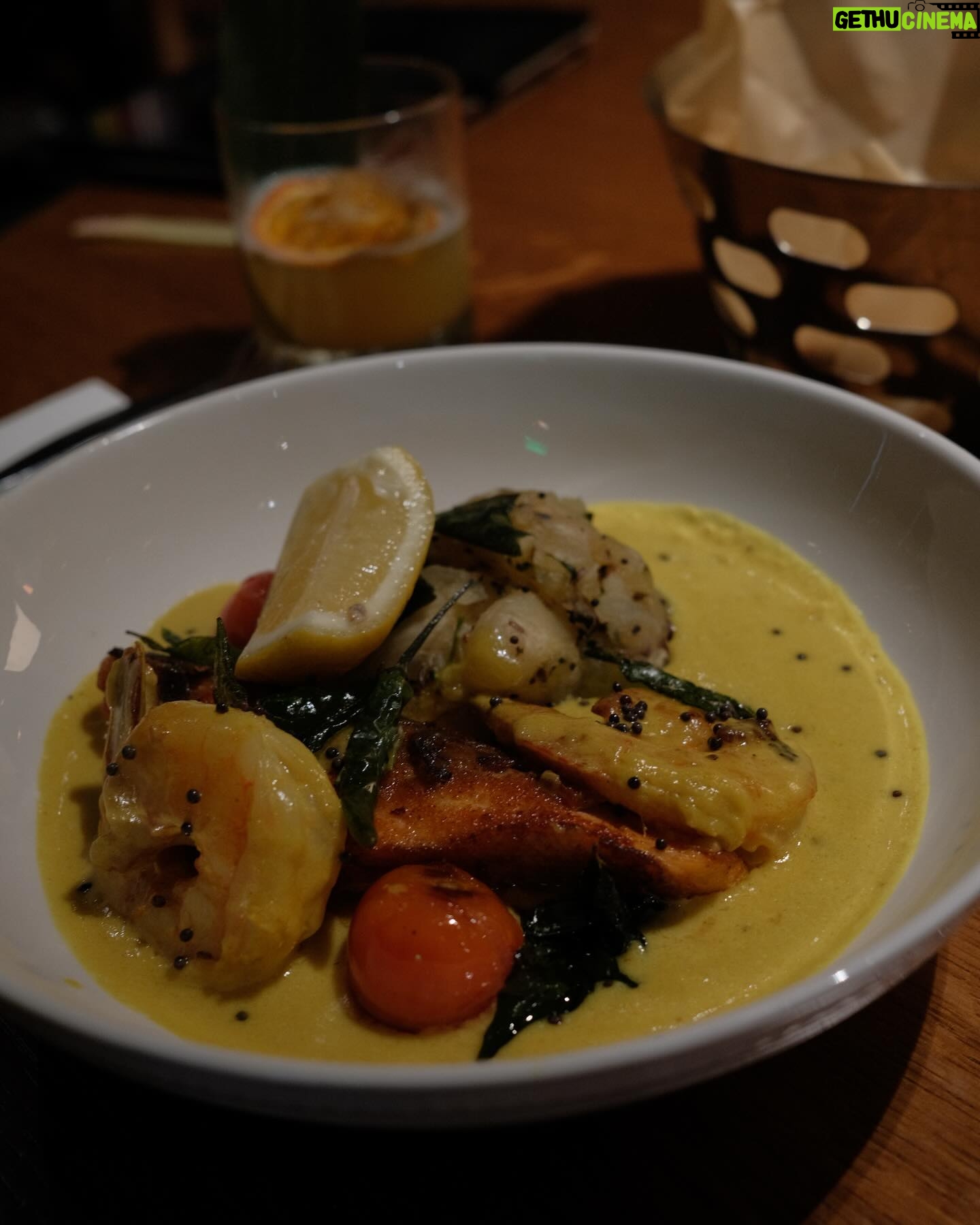 Kathryn Dunn Instagram - a date night at @windmillsbrewery 🥰🍻🫶📚 what I ate👇 🍹 The Haka - a Tiki cocktail with citrussy bright tequila, subtle notes of vanilla and hints of butterscotch, cola, and dried fig (Alex had the “Smoking Barrel” 💨🥃) 🥘 Fennel & Cumin Crusted Scallops - PERFECTLY COOKED queen scallops with fennel & cumin crust habanero buttermilk sauce 🍗 Hot ‘n Sweet Guava Chicken - sweet and spicy guava-marinated tandoori chicken 🍤 Seafood Moilee - Rainbow trout, shrimp, casava podimas, I WANT TO BATHE IN THE MOILEE SAUCE it was so good 🤤 #grandscapetx #dallasrestaurants #dallasfood #thecolony