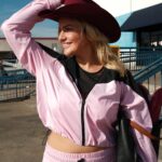 Kathryn Dunn Instagram - OH and the best part is, you can barter on prices!🤑💵 letting you in on my best western secret for a rodeo weekend🤫 stopped by my local bazaar to get suited up right👢🤠 #rodeo #rodeofashion #rodeostyle #westernstyle #westernfashion #bazaar