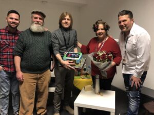 Kathy Kelly Instagram - Throw back Comeback back stage with our Tourleiter Juergen Stoll, Norbert petizky in Prague with a special cake made for us all #johnnykelly#Paulkelly and #kathykellyofficial#kellyfamilyofficial.  Comeback backstage shot