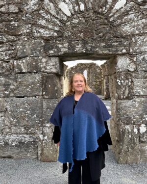 Kathy Kelly Instagram - Coming soon some stories on Ireland  enjoy the first impression more to come #kathykellyirelandconcert#kells#bray#kathykellyofficial#irelandconcert#ireland🍀