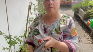 Kathy Kelly Instagram - Wishing you all a great day and sharing how my vegetable garden is advancing #garden#garten#natureliebhaber#eigenegemüse#westerwald#jayalexander#kathykellyofficial#kellyfamilyofficial#vegetablesfresh#owngarden#biogemüse