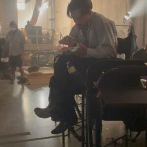 Katie Findlay Instagram - ⁣Oh hell damnit it’s Thursday, hi! Look a television program. 
⠀
Kat is dear and beautiful, I am a reasonable marksman and the sheriff is having a well deserved snack because he’s exhausted and absolutely stunning in this episode. For contrast, I spent most of my time weeping over the intricacies of tenderness between men/transformative nature of bravery in femme relationships. (also I got pistol whipped by accident but I was a real toughie about it) #WINDY @thecwwalkerindependence