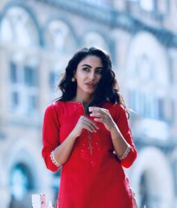 Actress Katie Iqbal HD Instagram Photos and Wallpapers February 2021