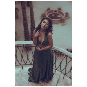 Katie Iqbal Instagram - 
