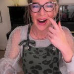Katie Hopkins Instagram - Katie’s Arms - welcome one welcome all. Laugh with me and feel better. Keep going lovelies.