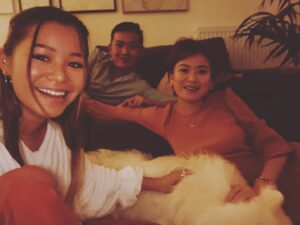 Katie Leung Instagram - Three sober siblings 😬🥴🤤