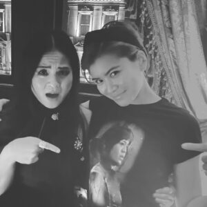 Katie Leung Instagram - Grateful to be in the same galaxy as this one. 👯‍♀️❤️