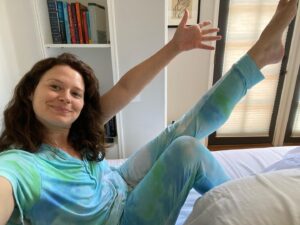 Katie Lowes Instagram - Rocking my fave tie dye PJs all day today! Proud to spread Oscar's magic in support of @OscarsKidsAmerica and desperately needed pediatric cancer research!

Text OSCAR to 50555 to contribute a $10 donation or visit https://oscarskids.org/ to learn more/contribute a donation to Oscar's Kids America and the work they're doing to help raise funds for terminal childhood cancers. 

#OscarsKidsPJParty

Ps. Thank you @melissarauch for teaching me about this incredible organization and cause ❤️